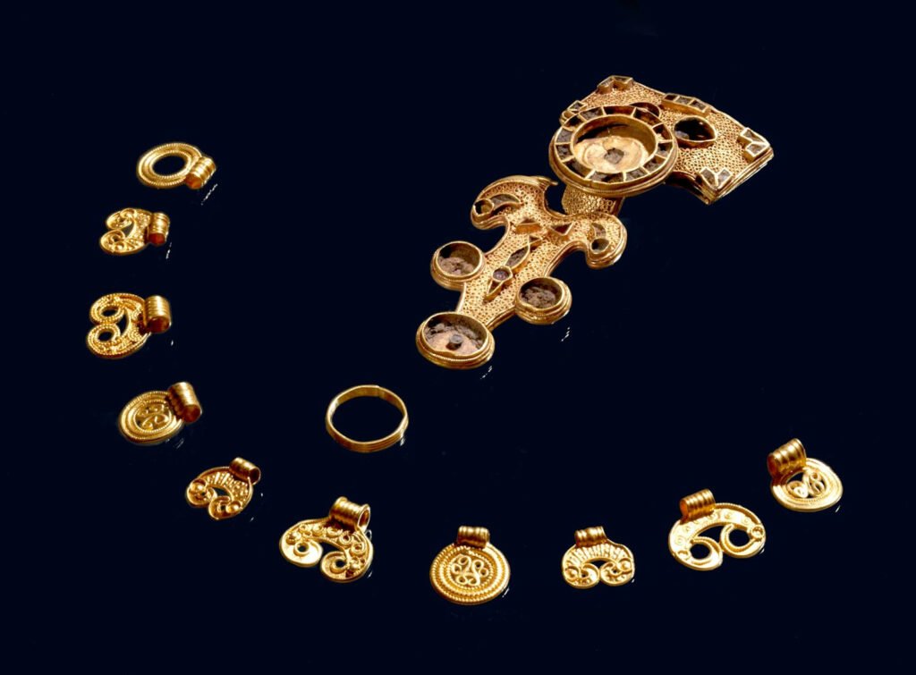 Viking Archeology: The Vikings' Metal Discoveries: Opening the Tricks of the Past